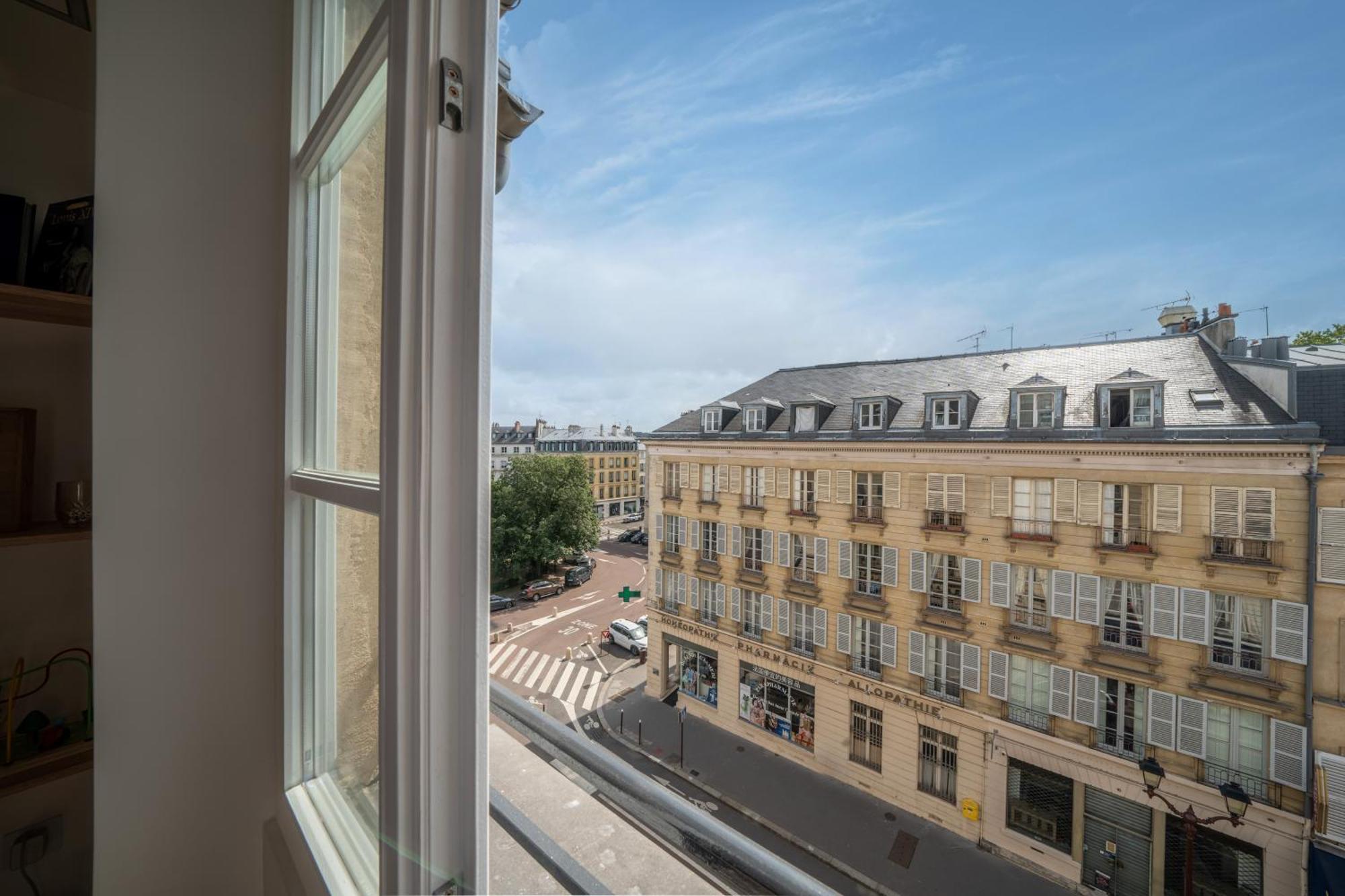 Le Versailles Soleil Classe 3 Etoiles Charme & Vue Chapelle Royale Buitenkant foto